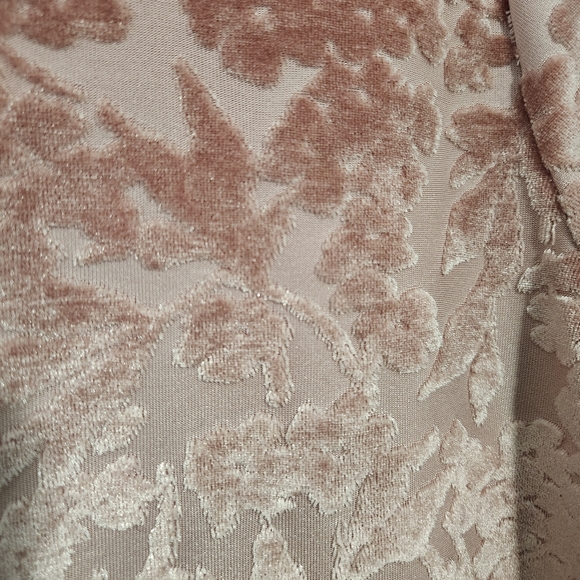 Blouse with velvet floral print - Picture 4 of 5